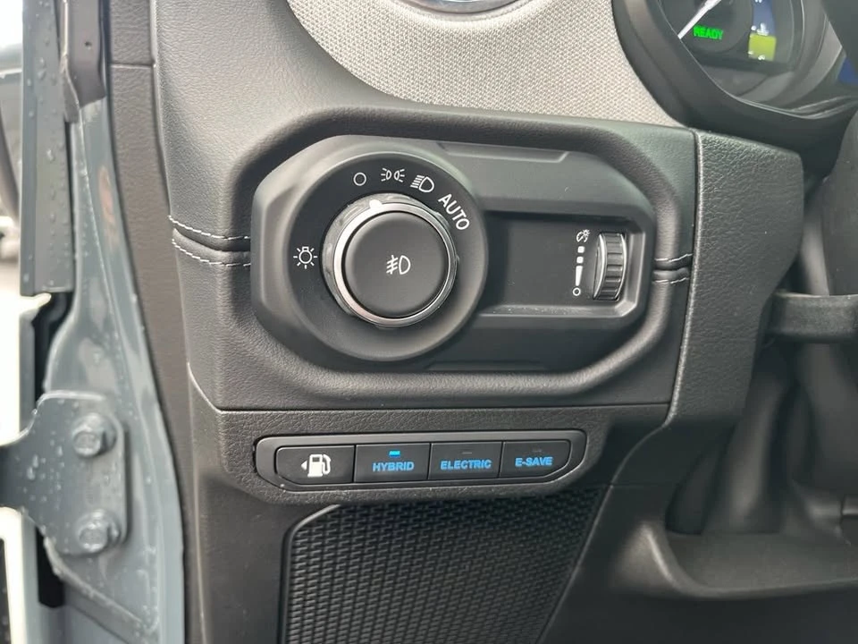 2025 Jeep JL Wrangler - Image 12 of 20