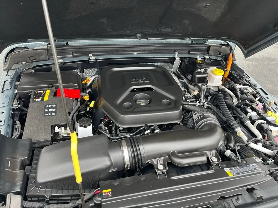 2025 Jeep JL Wrangler - Image 9 of 20