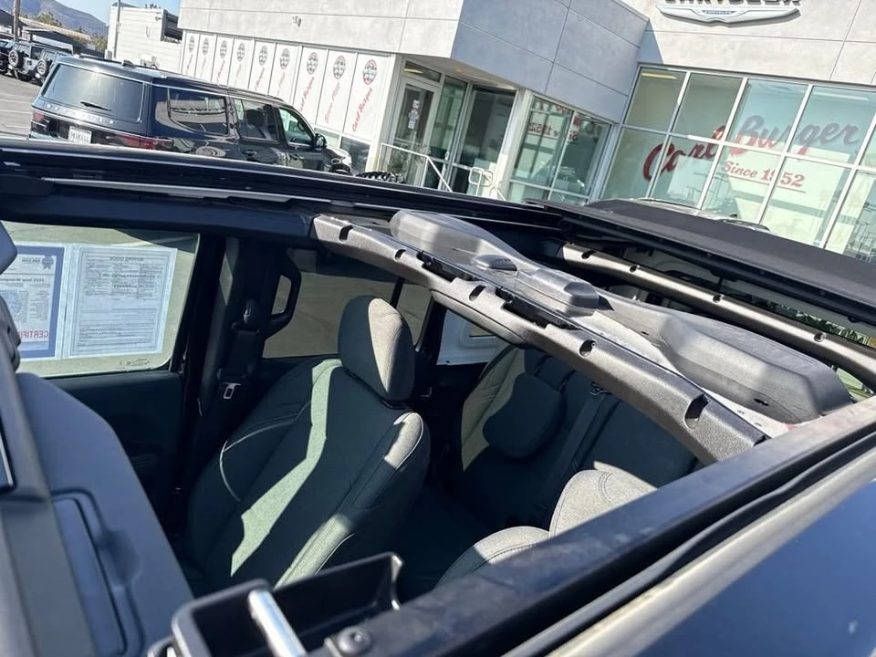 2025 Jeep JL Wrangler - Image 12 of 19