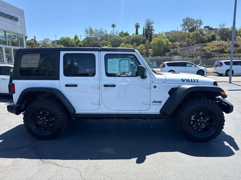 2025 Jeep JL Wrangler - Image 8 of 14