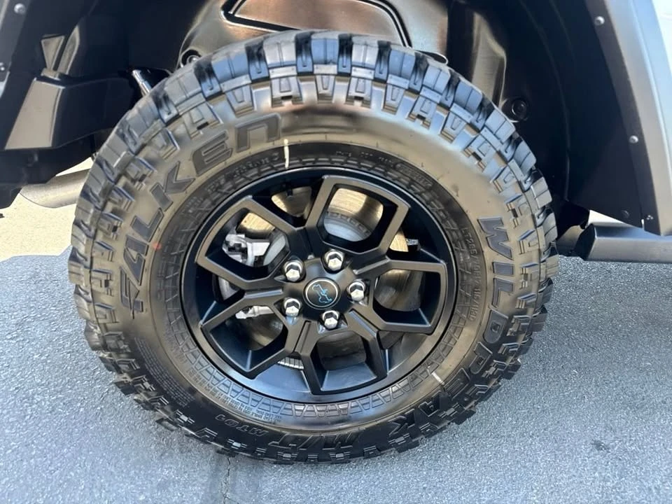 2025 Jeep JL Wrangler - Image 9 of 14