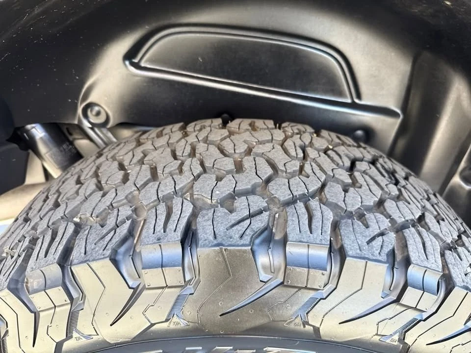 2025 Jeep JL Wrangler - Image 11 of 15