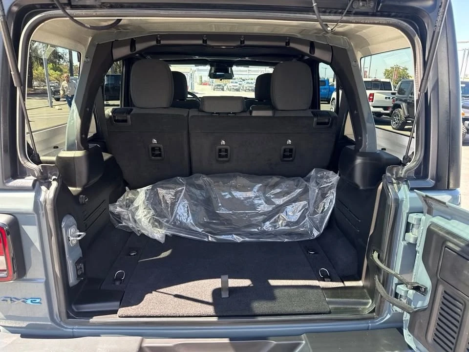 2025 Jeep JL Wrangler - Image 6 of 15