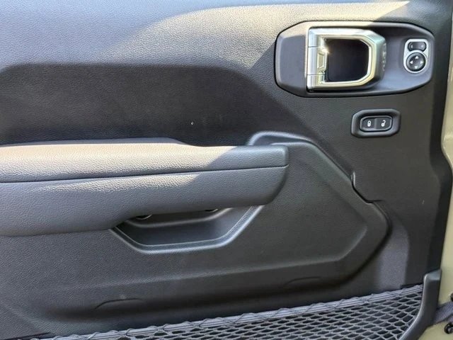 2025 Jeep JL Wrangler - Image 12 of 12