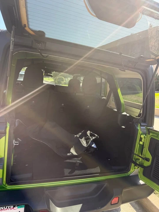2025 Jeep JL Wrangler - Image 5 of 10