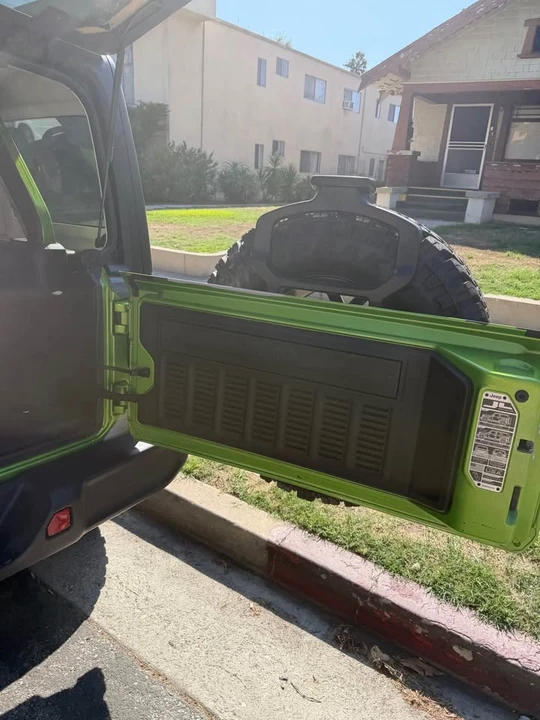 2025 Jeep JL Wrangler - Image 6 of 10