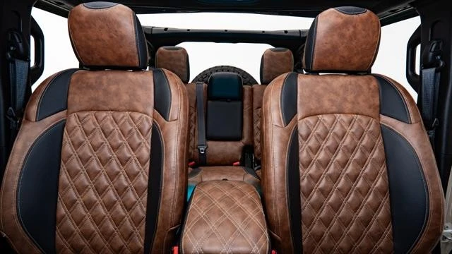 2025 Jeep JL Wrangler - Image 3 of 31