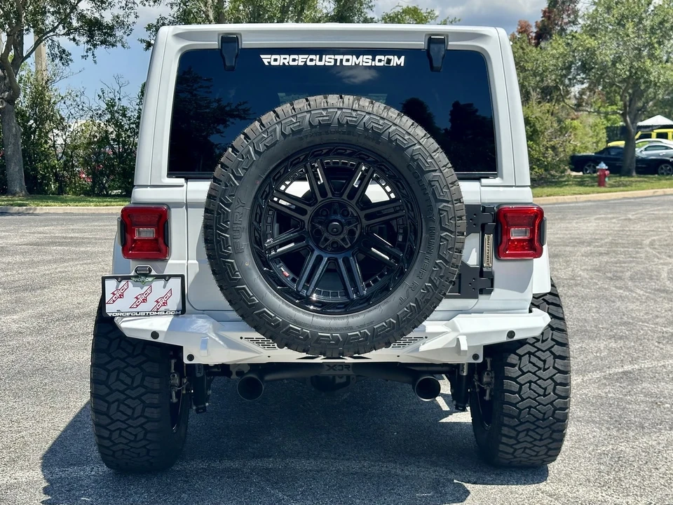 2025 Jeep JL Wrangler - Image 4 of 21