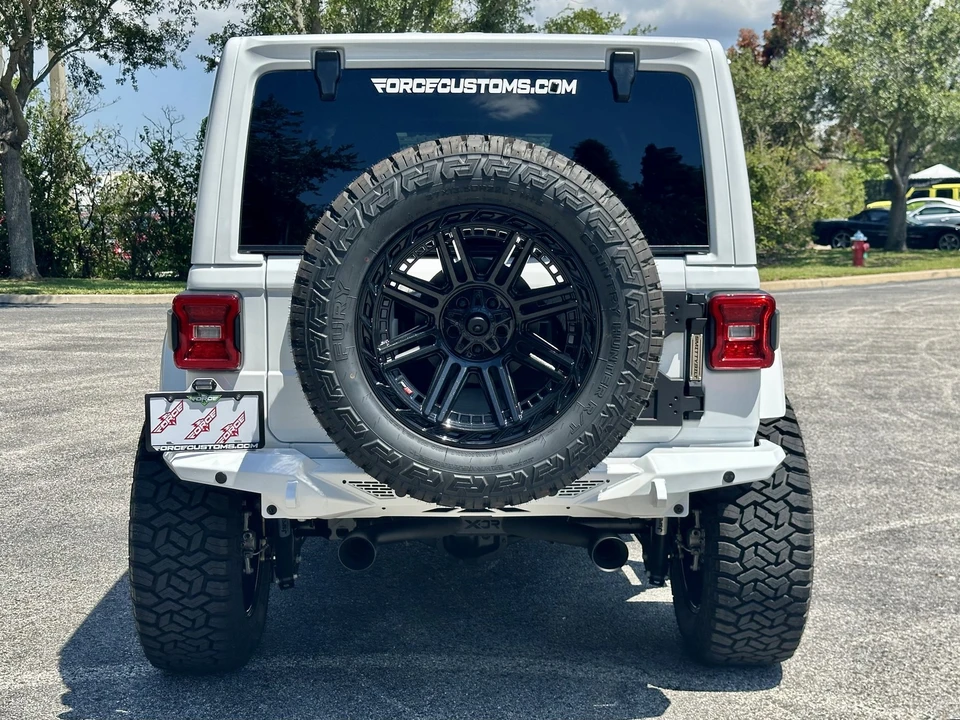 2025 Jeep JL Wrangler - Image 4 of 21