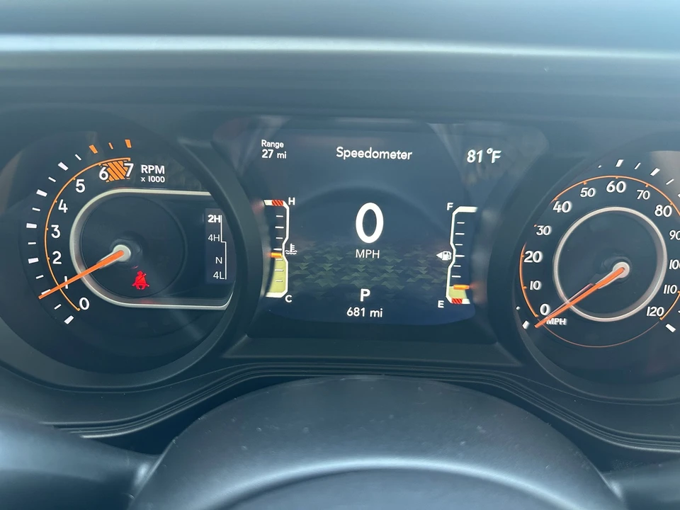 2025 Jeep JL Wrangler - Image 20 of 21