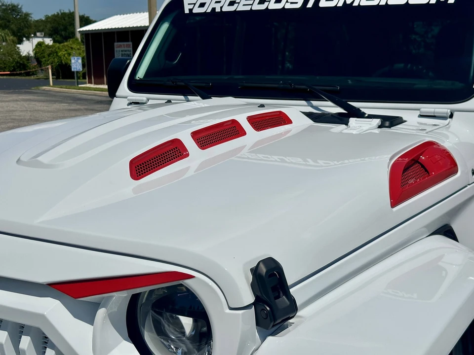 2025 Jeep JL Wrangler - Image 13 of 21
