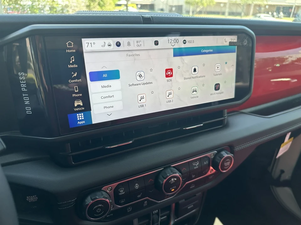 2025 Jeep JL Wrangler - Image 21 of 21