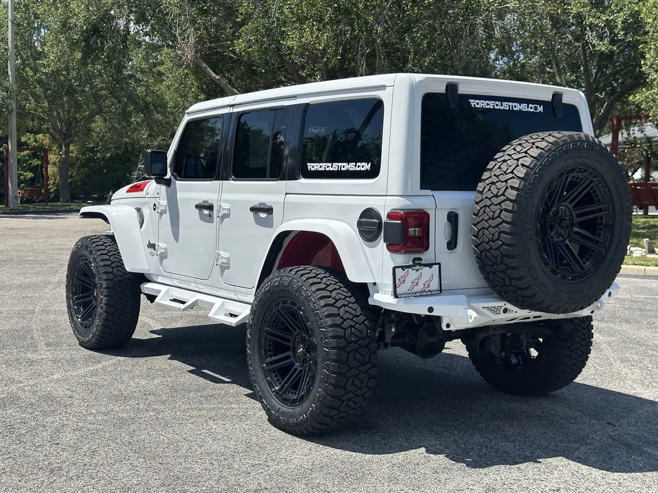 2025 Jeep JL Wrangler - Image 3 of 21