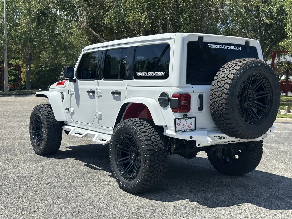 2025 Jeep JL Wrangler - Image 3 of 21