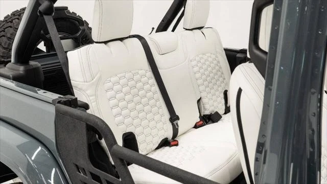 2025 Jeep JL Wrangler - Image 10 of 21