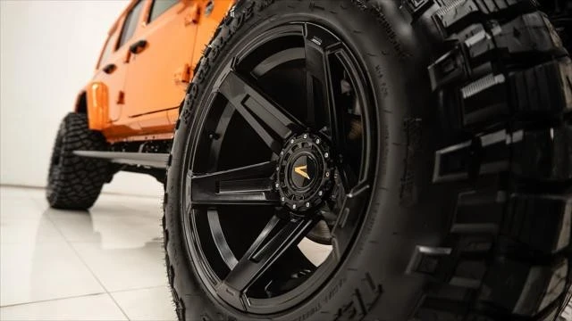 2025 Jeep JL Wrangler - Image 11 of 21
