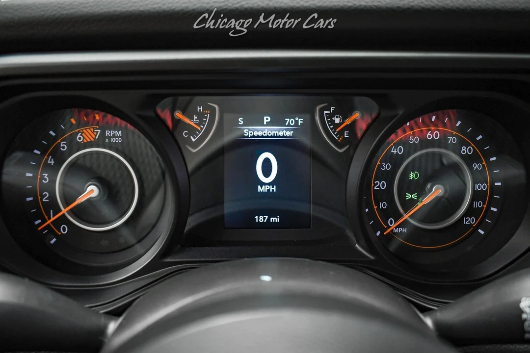 2025 Jeep JL Wrangler - Image 10 of 21