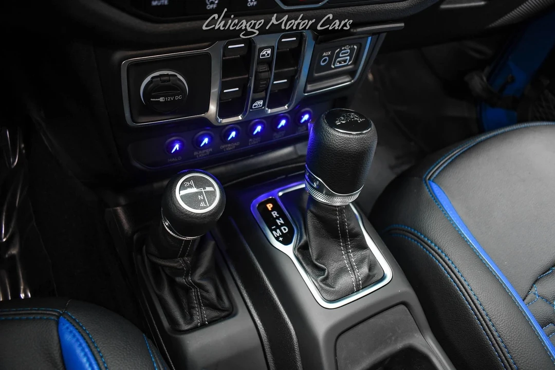 2025 Jeep JL Wrangler - Image 15 of 21