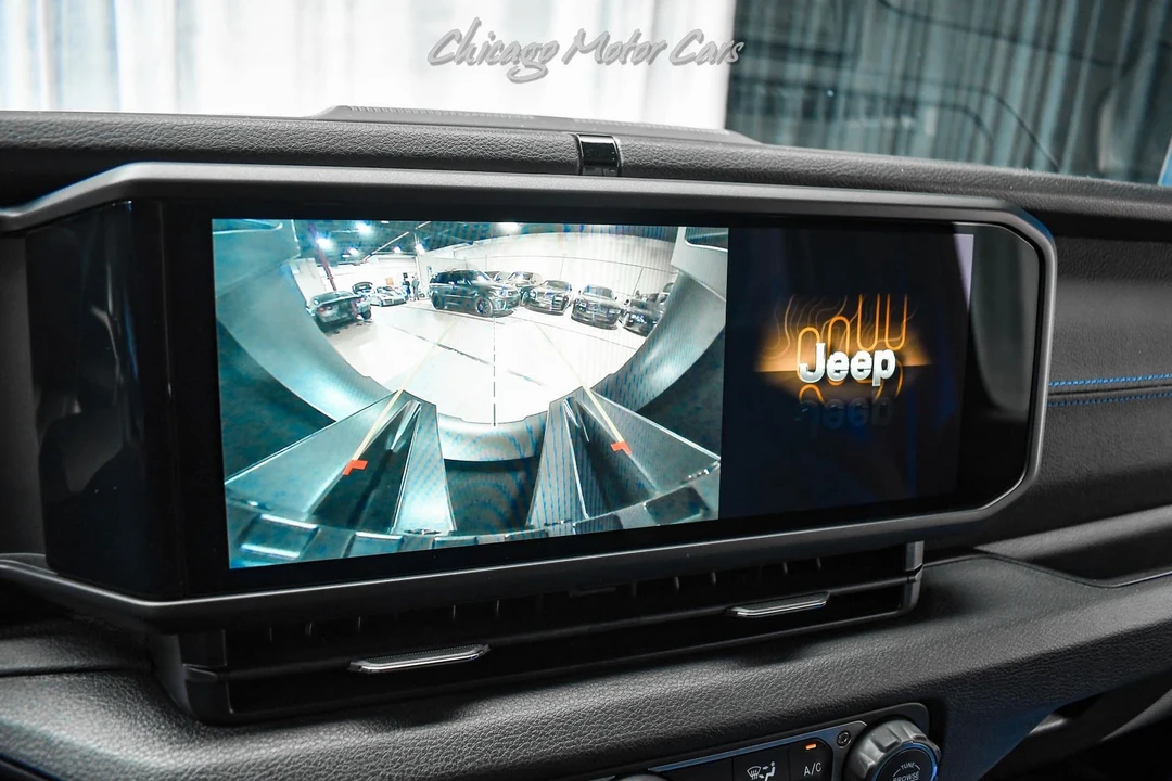 2025 Jeep JL Wrangler - Image 13 of 21