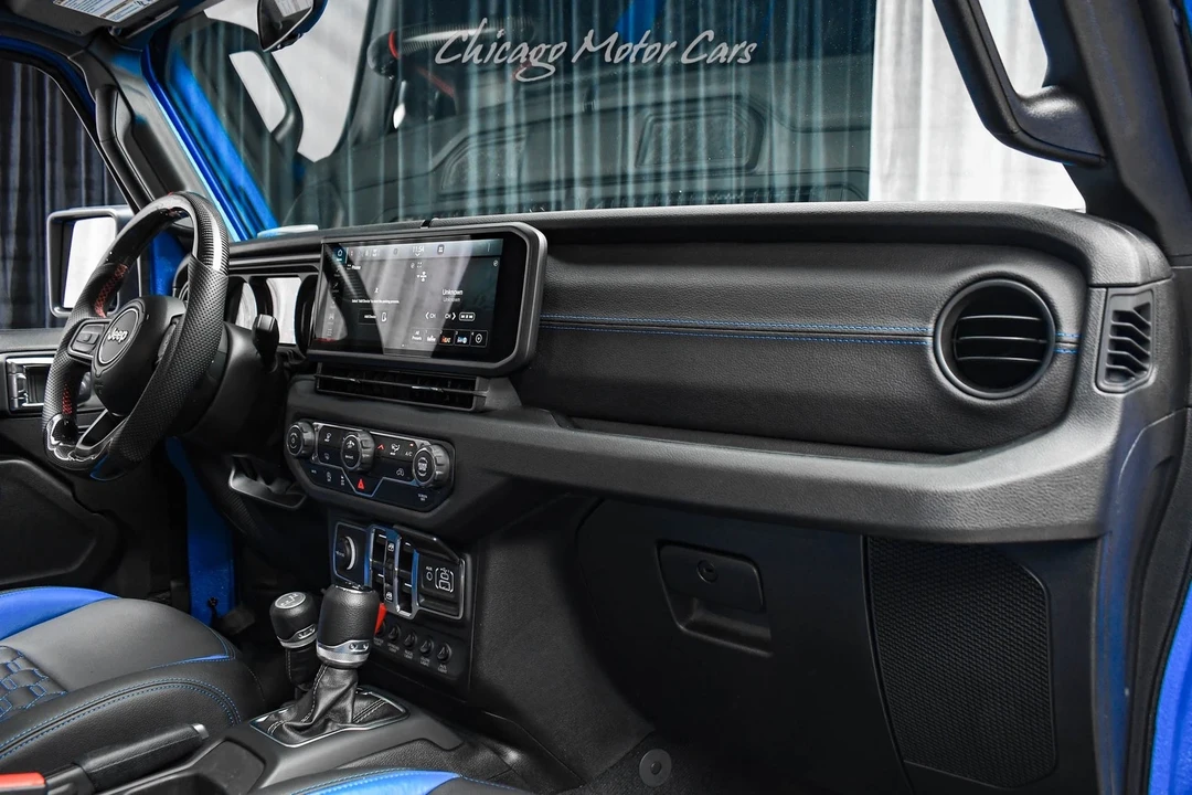 2025 Jeep JL Wrangler - Image 21 of 21