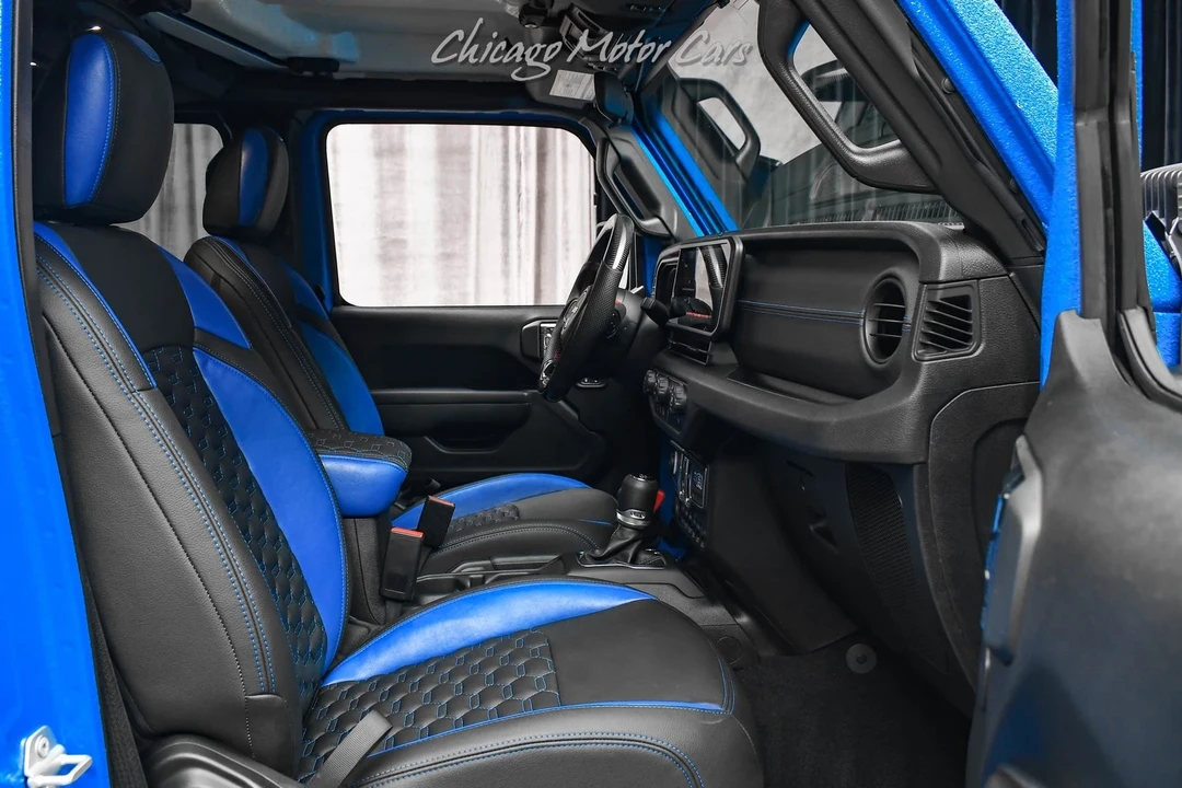 2025 Jeep JL Wrangler - Image 20 of 21