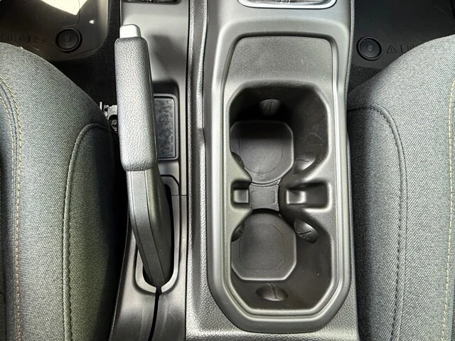 2025 Jeep JL Wrangler - Image 28 of 31