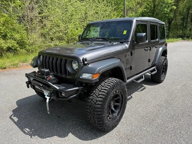 2025 Jeep JL Wrangler - Image 2 of 31