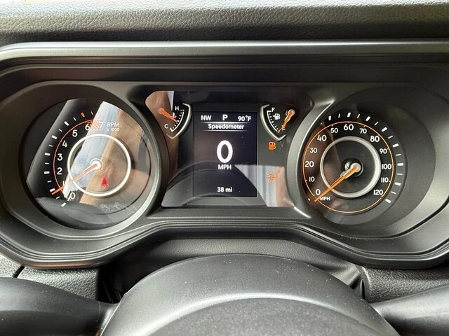 2025 Jeep JL Wrangler - Image 23 of 31