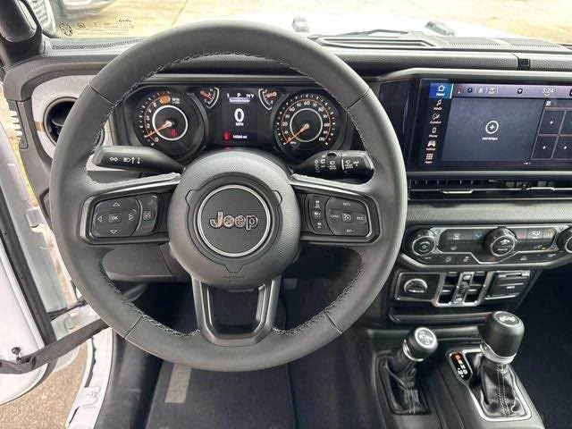 2025 Jeep JL Wrangler - Image 4 of 10