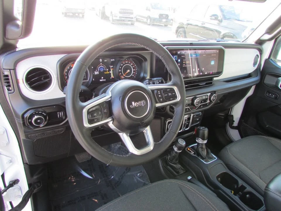 2025 Jeep JL Wrangler - Image 12 of 20