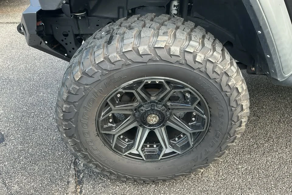 2025 Jeep JL Wrangler - Image 8 of 8