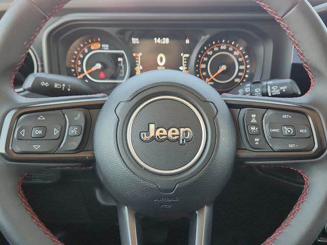 2025 Jeep JL Wrangler - Image 14 of 19