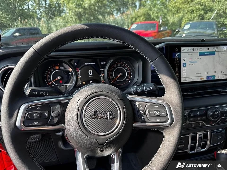 2025 Jeep JL Wrangler - Image 14 of 17