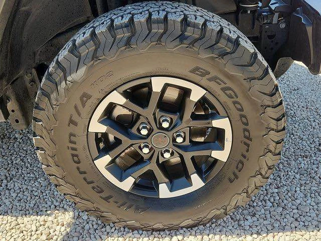 2025 Jeep JL Wrangler - Image 3 of 19