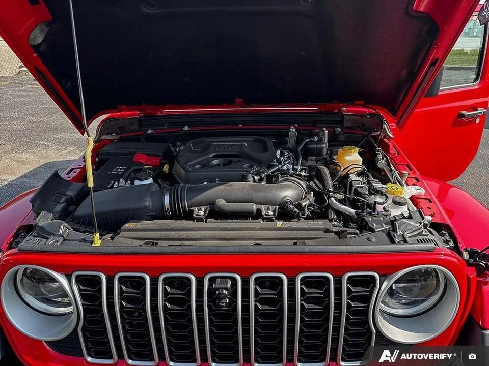 2025 Jeep JL Wrangler - Image 11 of 17