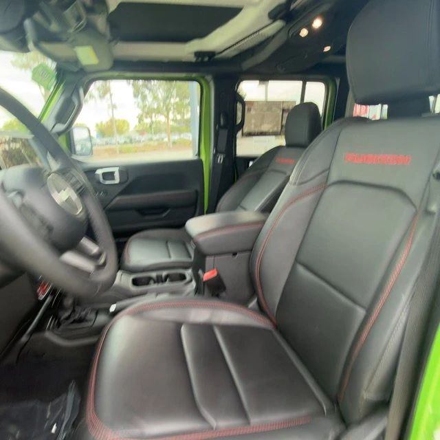 2025 Jeep JL Wrangler - Image 6 of 7
