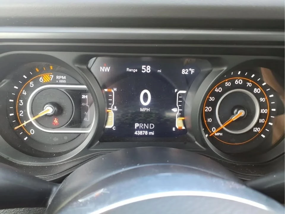 2025 Jeep JL Wrangler - Image 17 of 20
