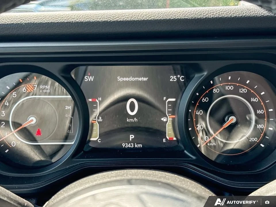 2025 Jeep JL Wrangler - Image 18 of 18