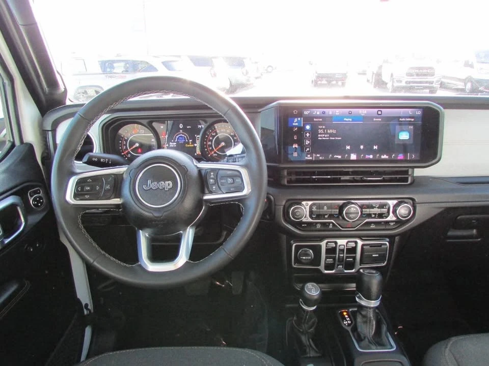 2025 Jeep JL Wrangler - Image 20 of 20