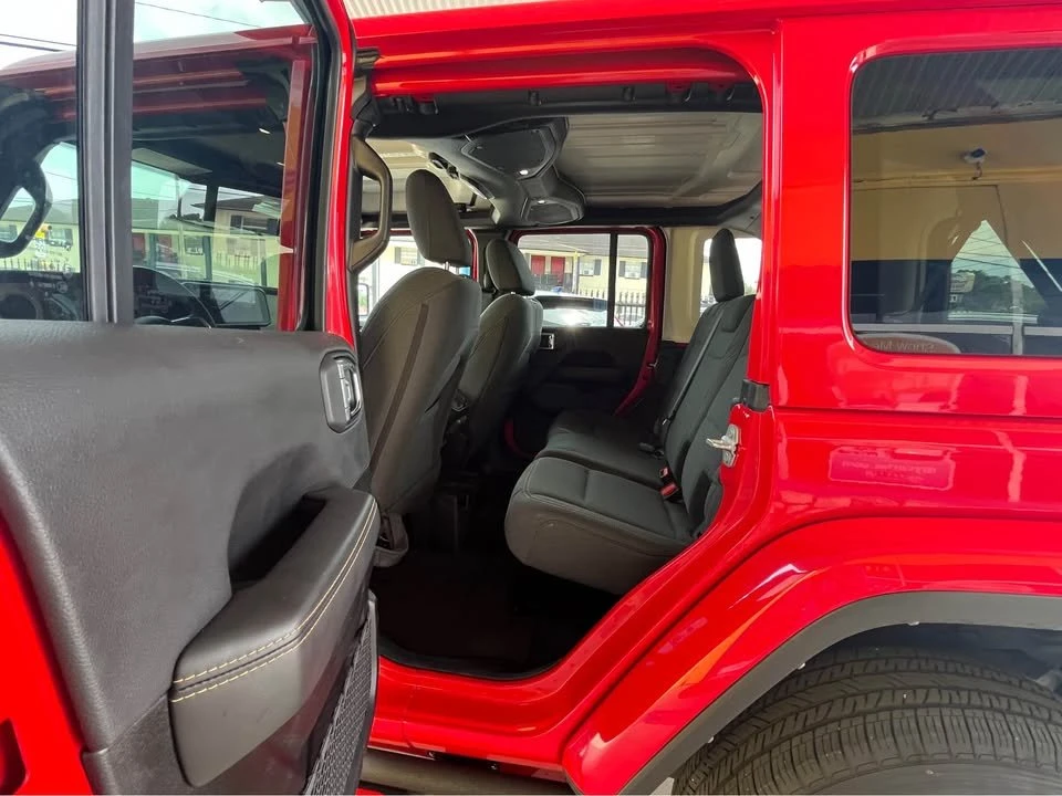 2025 Jeep JL Wrangler - Image 11 of 15
