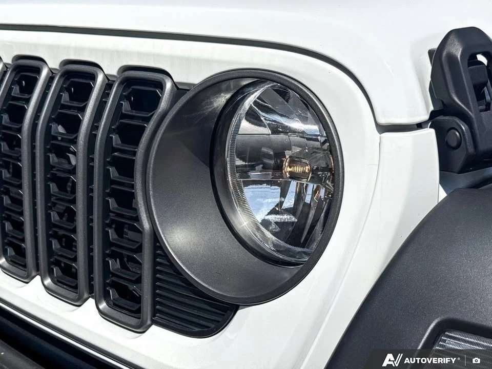 2025 Jeep JL Wrangler - Image 10 of 18