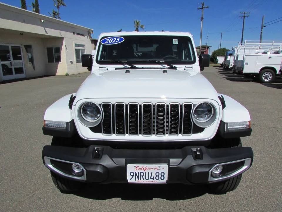 2025 Jeep JL Wrangler - Image 3 of 20