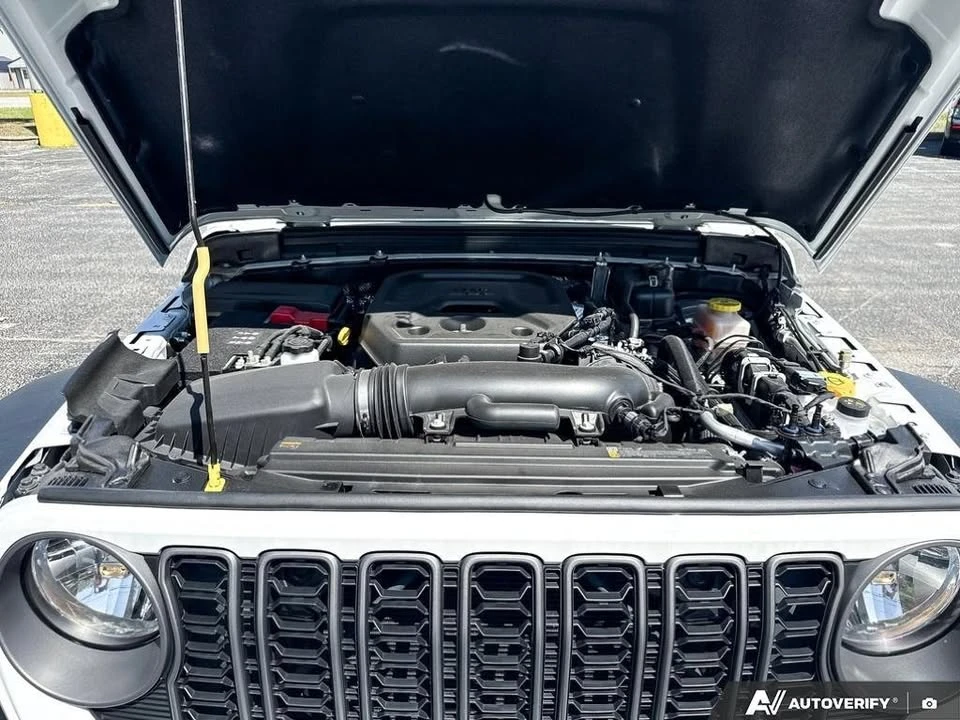2025 Jeep JL Wrangler - Image 12 of 18