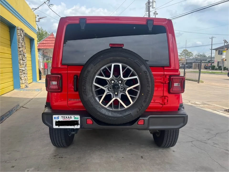 2025 Jeep JL Wrangler - Image 6 of 15
