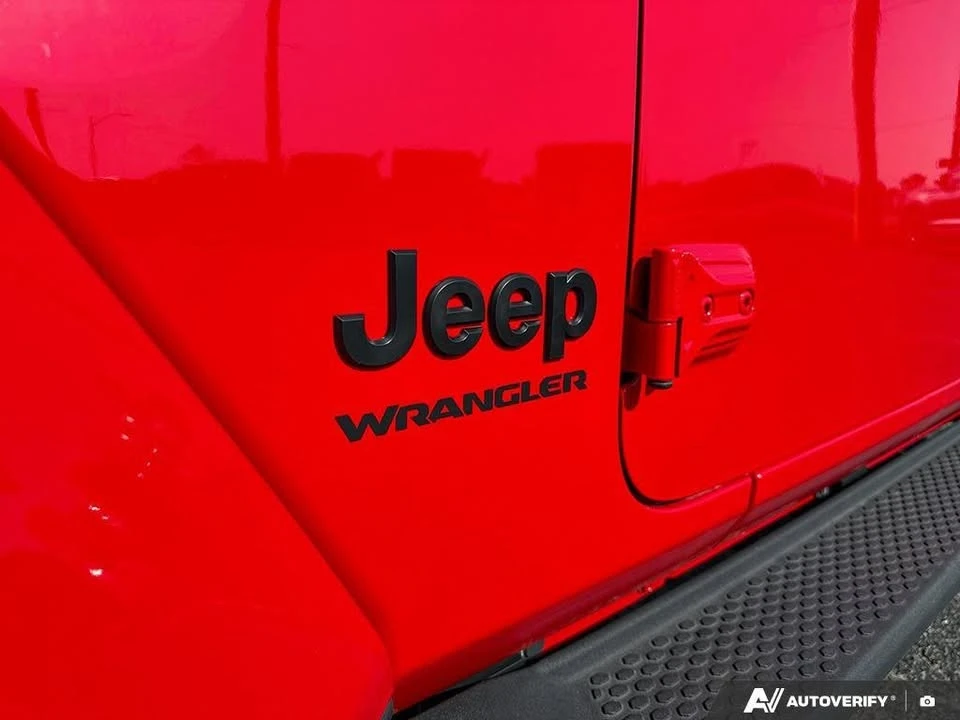 2025 Jeep JL Wrangler - Image 10 of 17