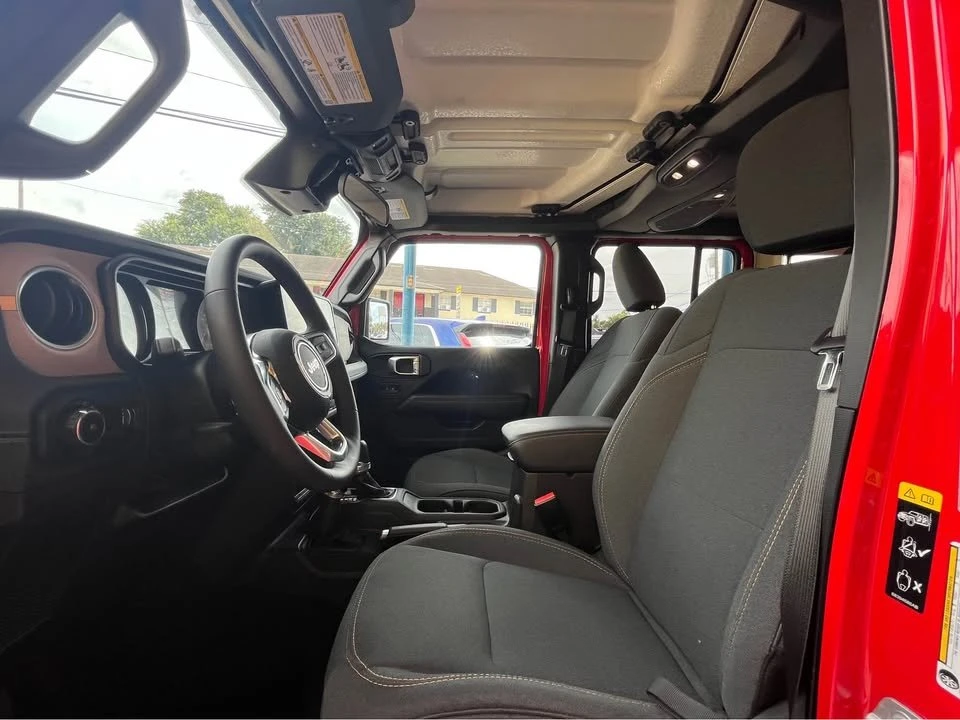 2025 Jeep JL Wrangler - Image 12 of 15