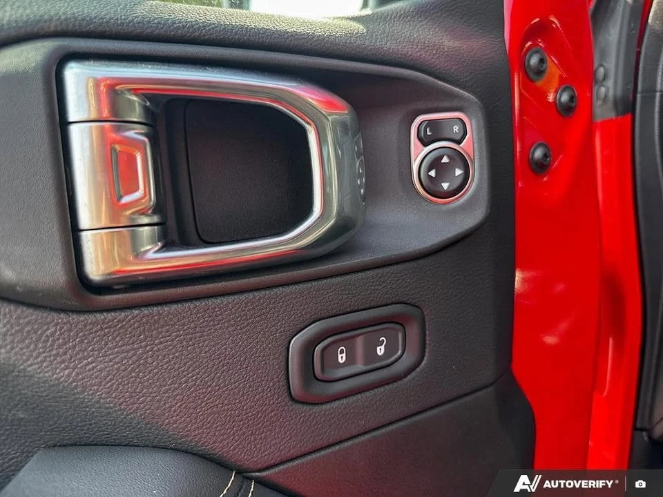 2025 Jeep JL Wrangler - Image 13 of 17