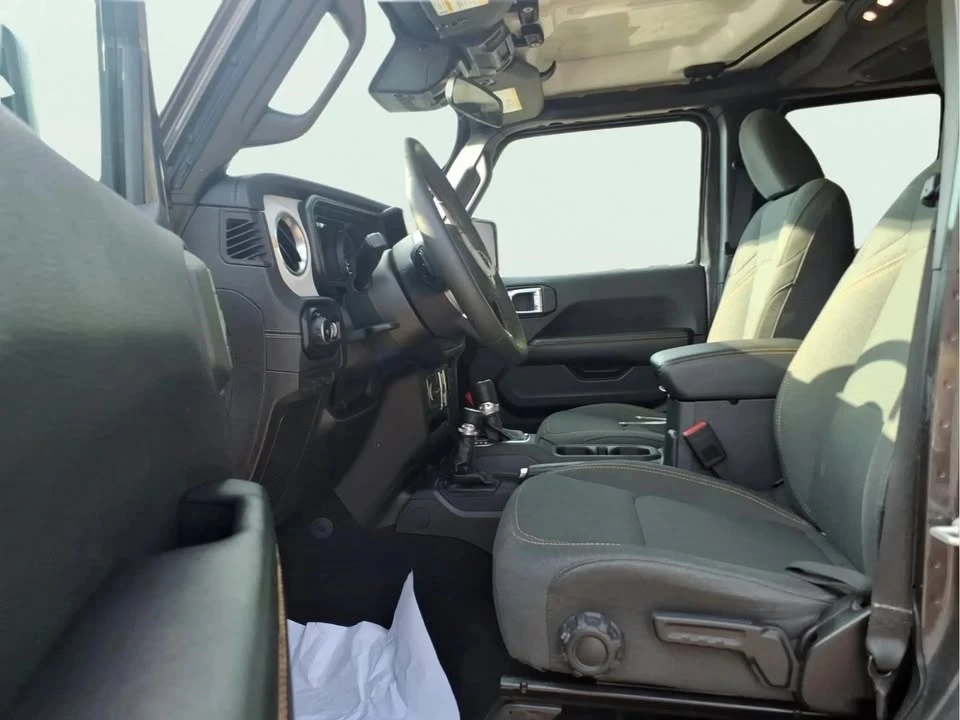 2025 Jeep JL Wrangler - Image 14 of 20