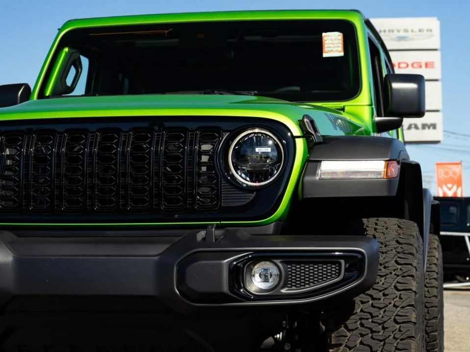 2025 Jeep JL Wrangler - Image 8 of 16