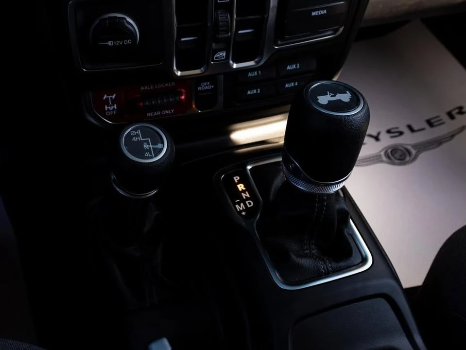2025 Jeep JL Wrangler - Image 16 of 16
